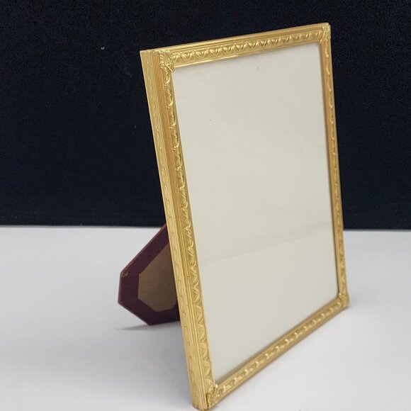 Vintage Ornate Gold Tone Picture Frame With Applied Corners Velvet Backing 10x8 - Picture 1 of 9
